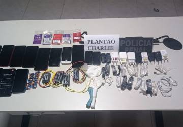 Polícia Penal apreende celulares e eletrônicos escondidos em Centro de Ressocialização e na PCE em Cuiabá