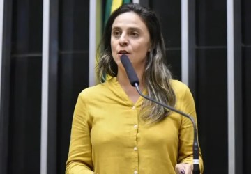 Projeto quer suspender salário de militares da ditadura