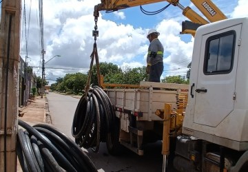 Polícia Civil prende funcionários de empresa flagrados com uma tonelada de fios de cobre furtados