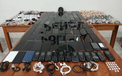 Polícia Penal apreende 101 celulares e entorpecentes na Penitenciária Mata Grande