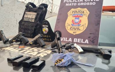 Armas de fogo e munições são apreendidas por forças de segurança, tais itens estavam em posse de um grupo envolvido em homicídios em Vila Bela