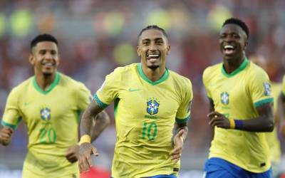 Brasil encara Uruguai na Bahia em último jogo do ano das Eliminatórias