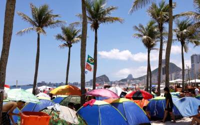 Sol movimenta praias do Rio, e noite de Réveillon não deve ter chuva