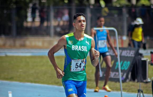 Atleta bolsista do Governo de MT é campeão no Campeonato Sul-Americano de Atletismo