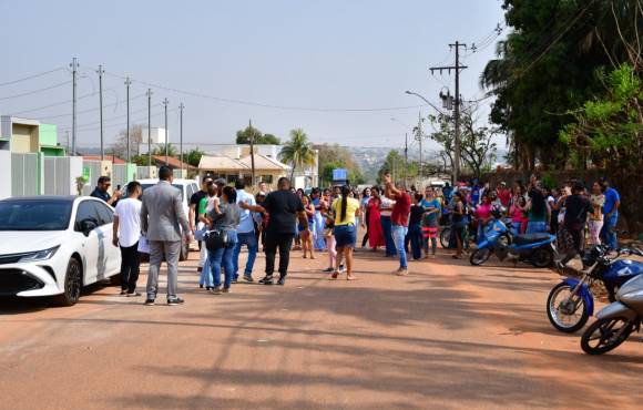 Polícia Civil detém dois em flagrante por dano e receptação durante manifestação a candidato investigado