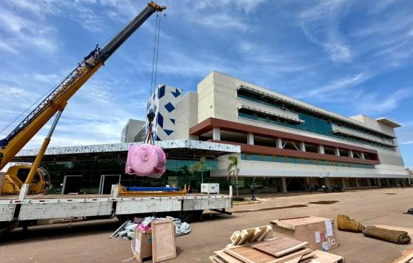 Instalação de aparelhos de ressonância magnética no Hospital Central é iniciada