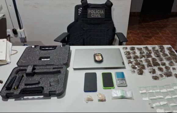 Polícia Civil cumpre mandado contra jovem foragida e apreende 80 porções de droga