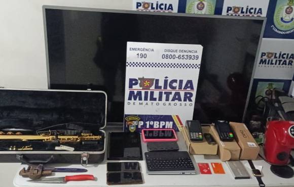 Polícia Militar prende casal e recupera veículo e produtos roubados de residência