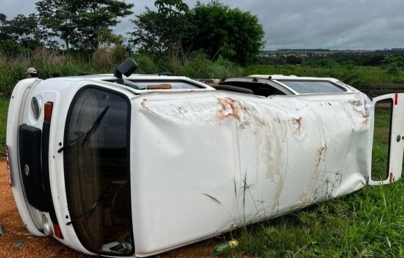 Mulher morre e 5 pessoas ficam feridas após acidente entre dois veículos em Campo Verde