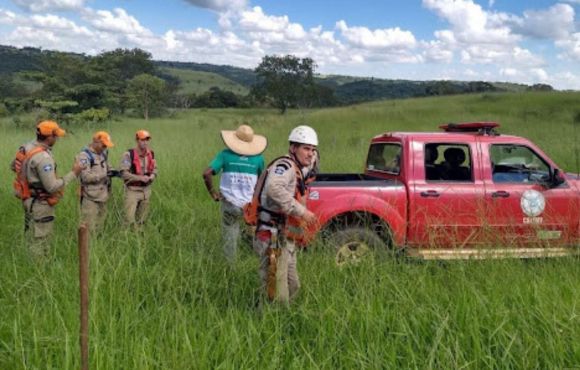 Avião de pequeno porte cai em fazenda de MT e piloto sobrevive